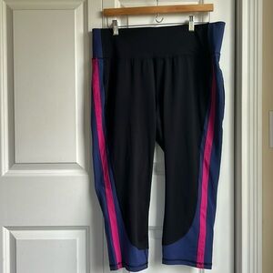 Livi Crop Leggings - Size 18/20
